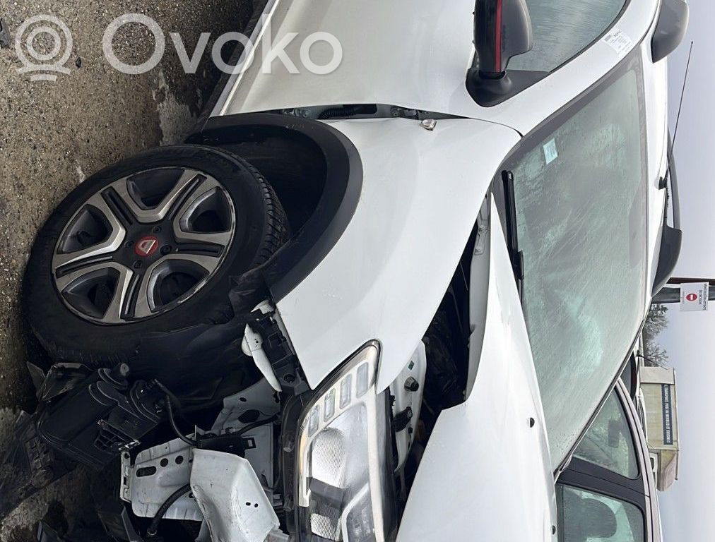 Sandero Sandero, Sandero Stepway  E1119042