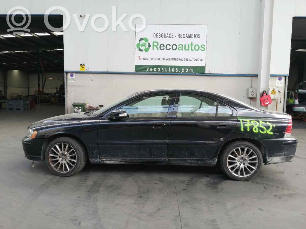 S60 S60  30748809