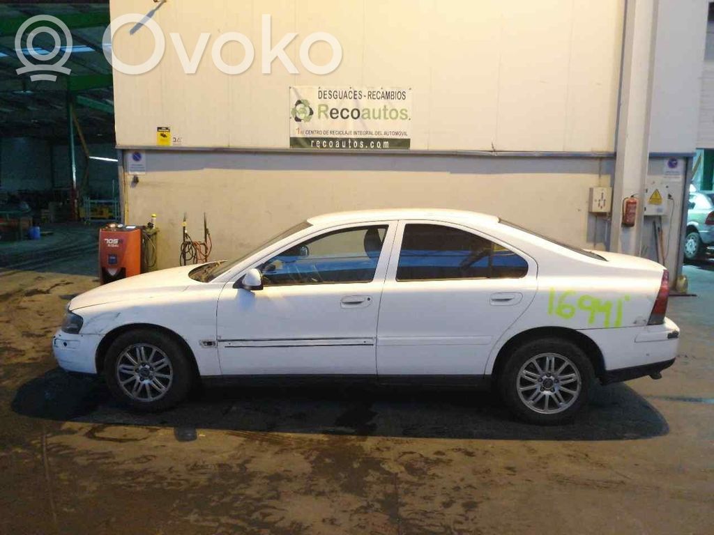 S60 S60  36050268