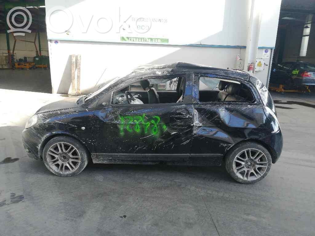 Ypsilon Ypsilon  77362405