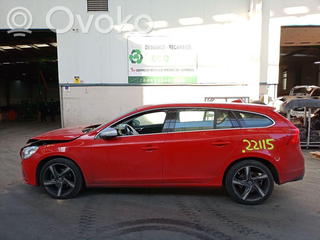V60 V60, V60 Cross Country  30739412