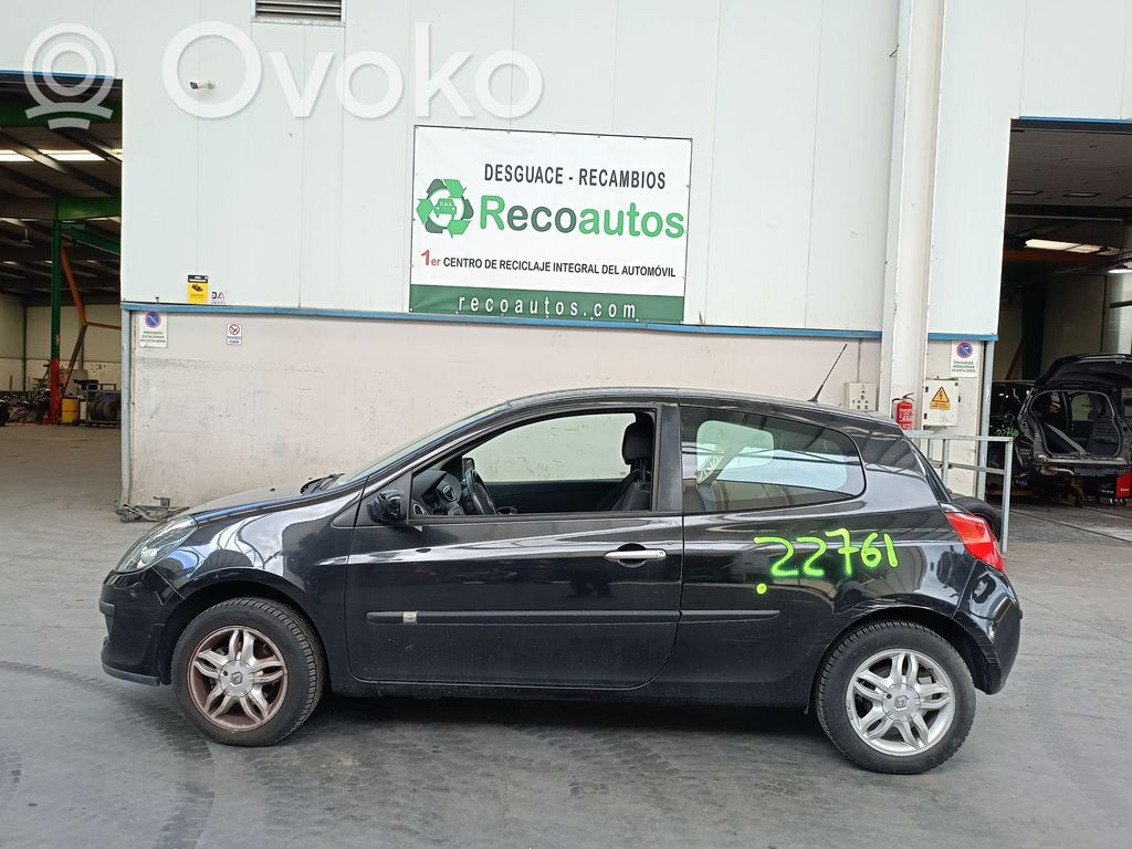 Clio III Clio  7701208680