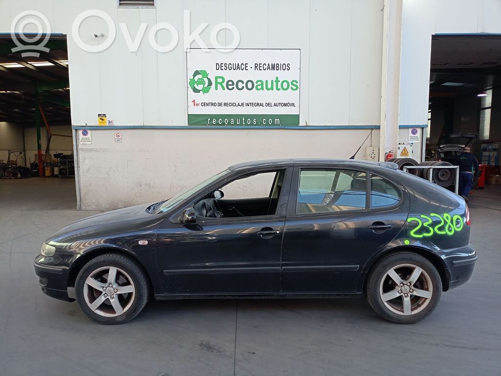 Leon (1M) Leon  1M6807417BF