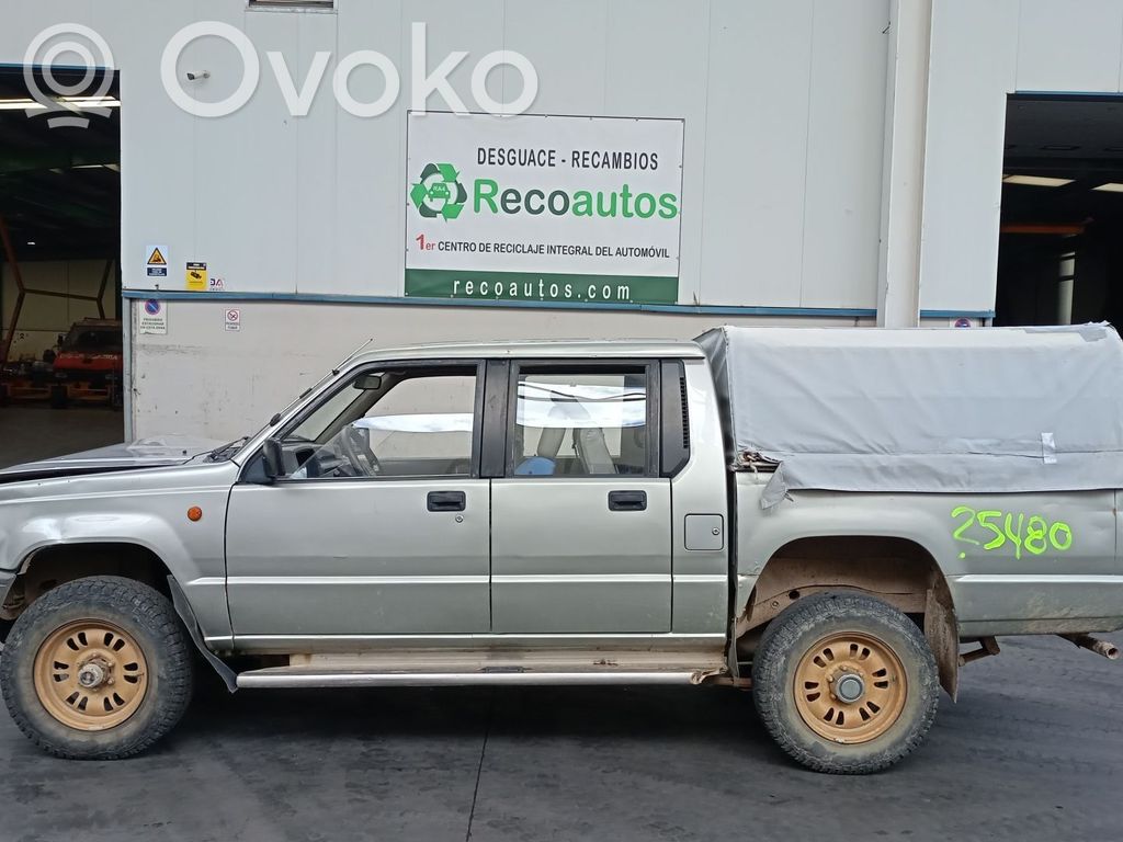 L200 L200, L300, L400 Space Gear  M2T56182