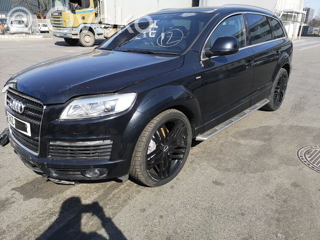 Q7 4L Q7