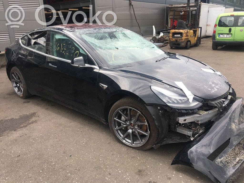 Model 3 Tesla Model 3  108333100A