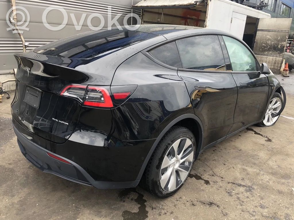 Model Y Tesla Model Y