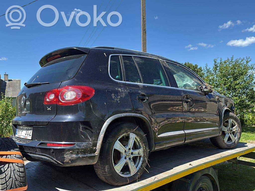 Tiguan Tiguan  7P6035730D