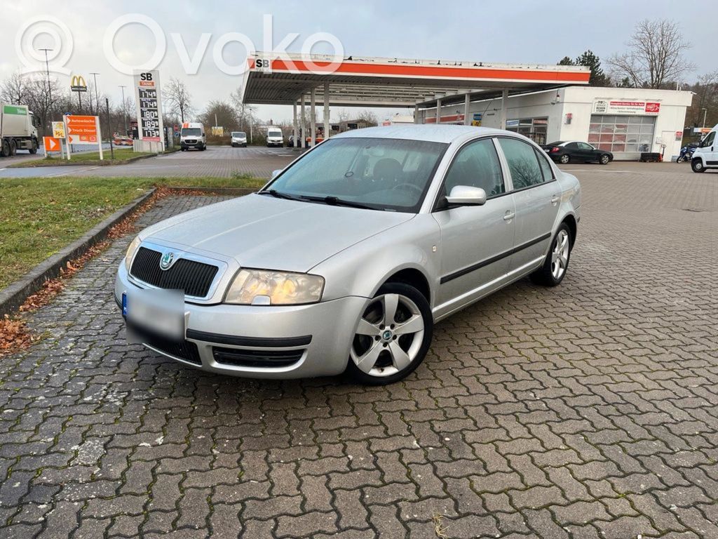 Superb B5 (3U) Superb  028145702C