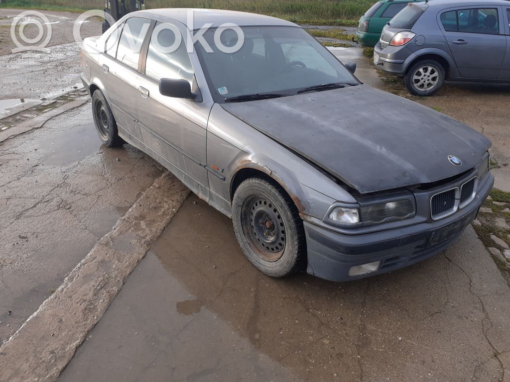 3 E36 Series 3  1387954