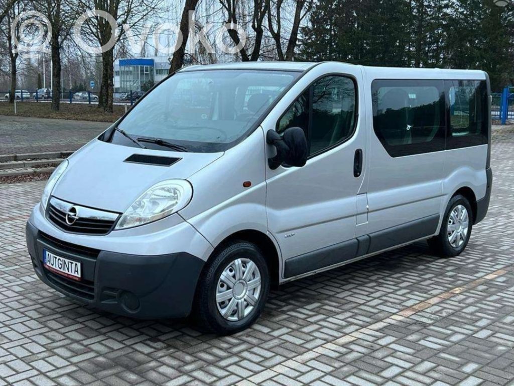 Vivaro Vivaro  8200493568