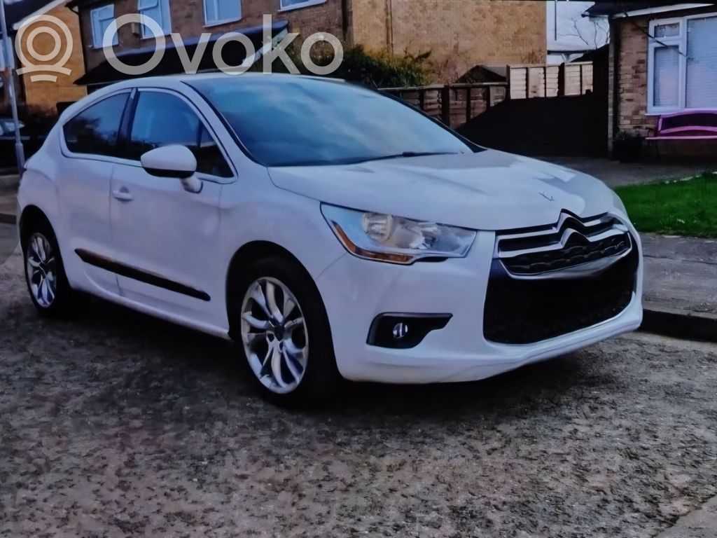 DS4 DS4  9685614080