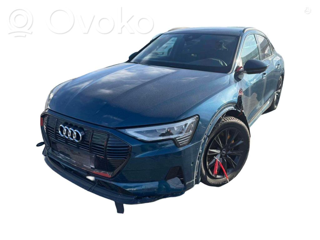 e-tron e-tron  4K4863880A