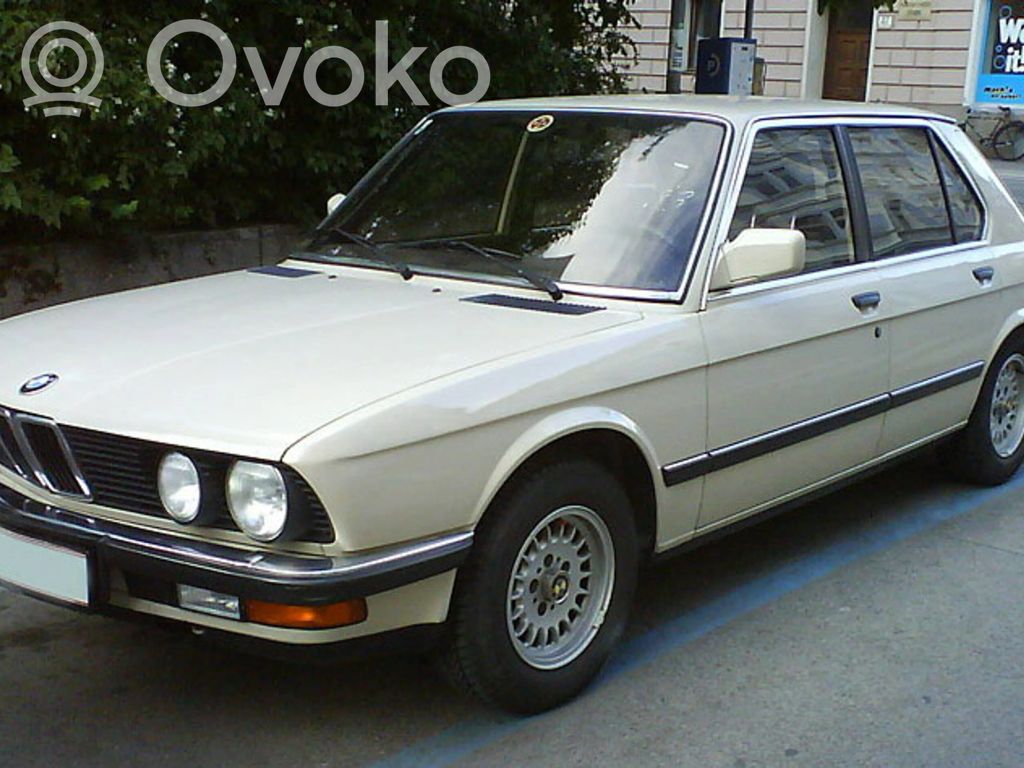 5 E28 Series 5  1367683