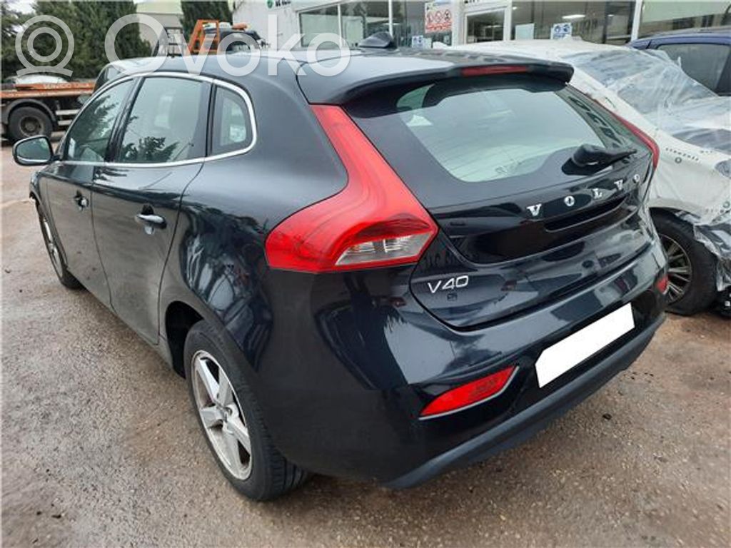 V40 S40, V40  P31400643