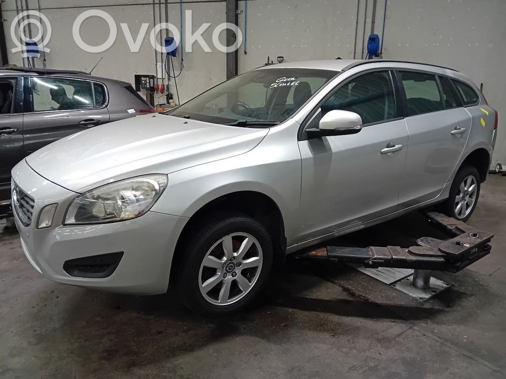 V60 V60, V60 Cross Country  36001519