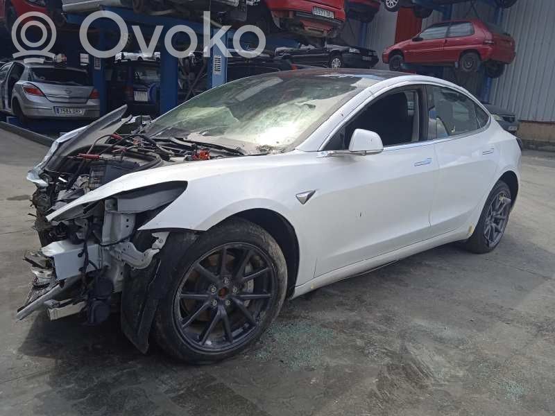Model S Tesla Model S  108789700B