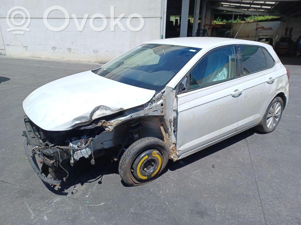Polo VI Polo  2Q0959653