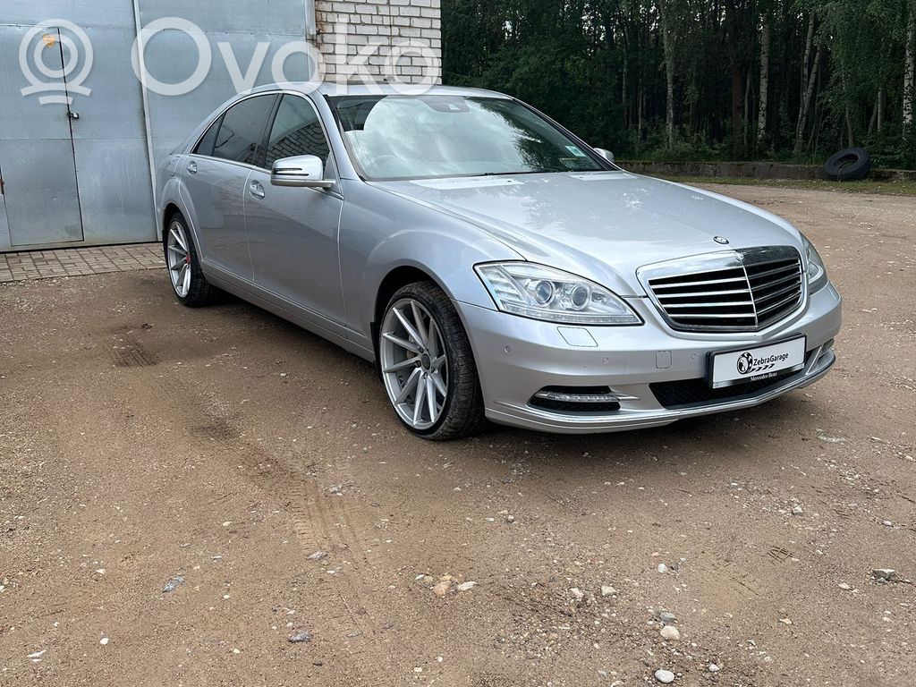 S W221 S-class, AMG (W126, W140, W220, W221, W222)  A0009057100