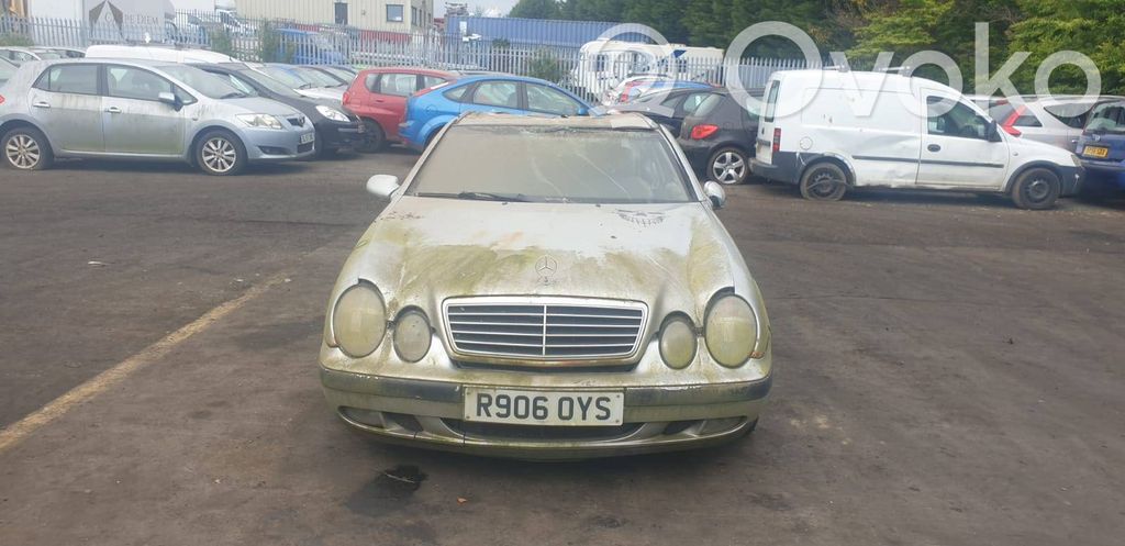 Mercedes-Benz CLK A208 C208