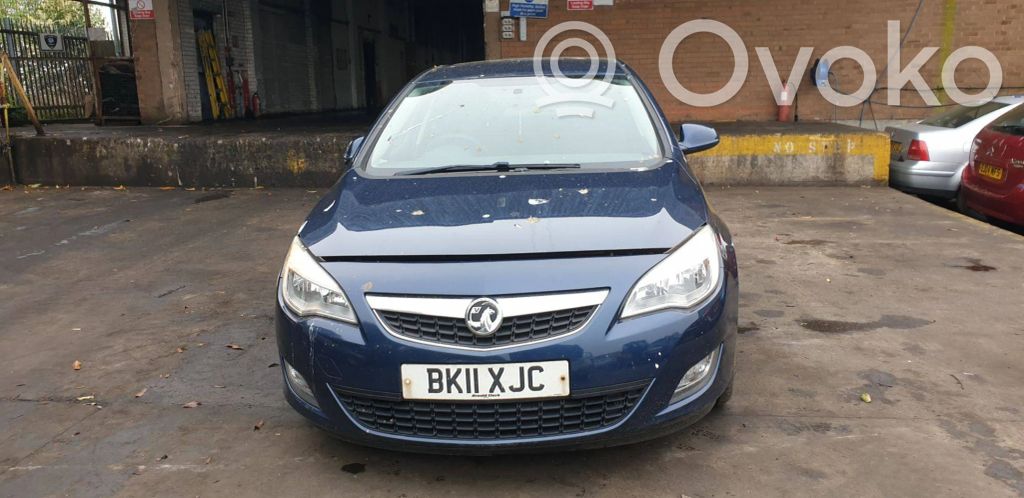 Opel Astra J