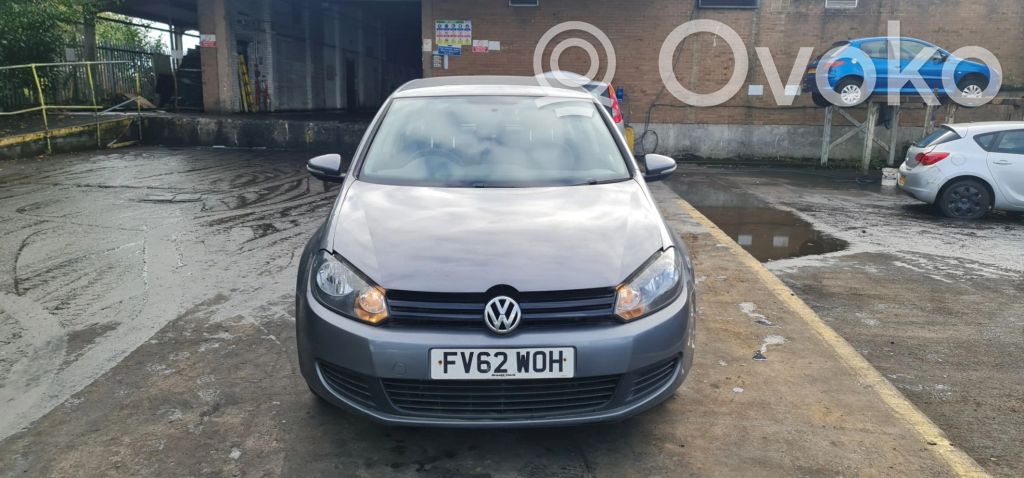 Volkswagen Golf VI