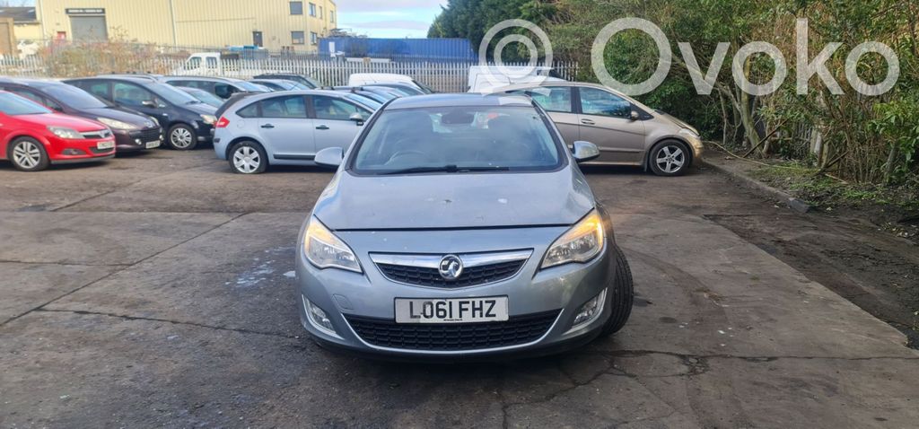 Opel Astra J