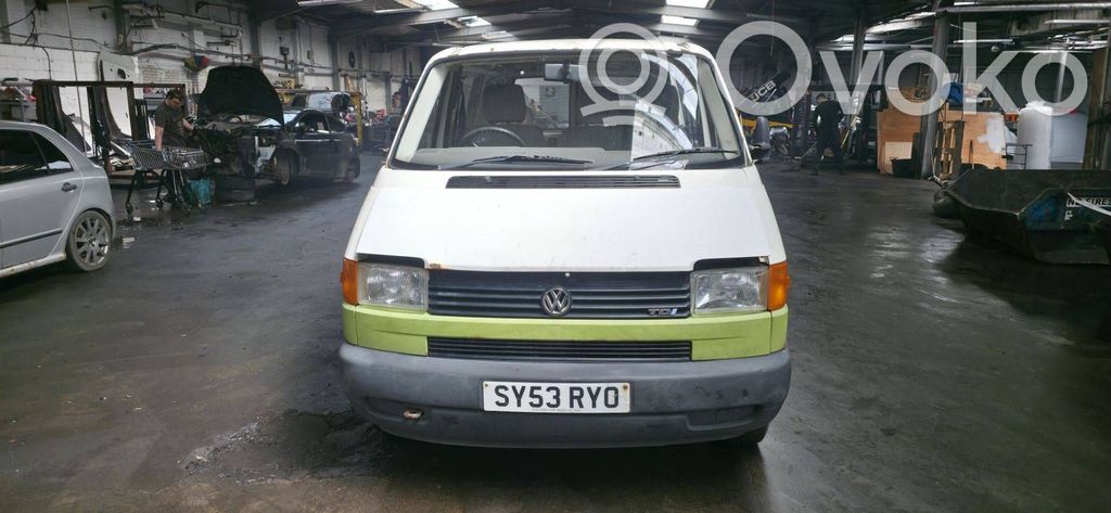 Volkswagen Transporter - Caravelle T4