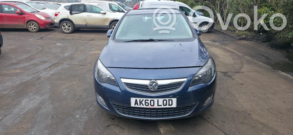 Opel Astra J