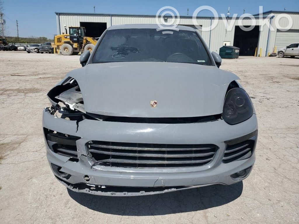 Cayenne (92A) Cayenne  7P5907040BP
