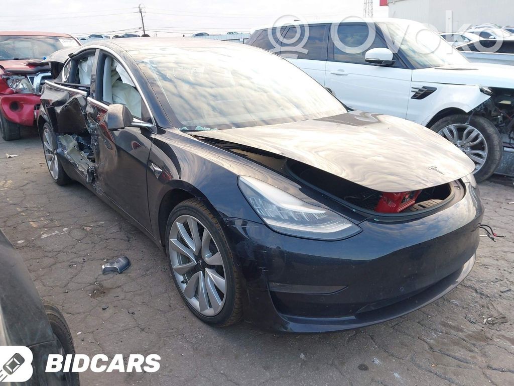 Model 3 Tesla Model 3  107739100C