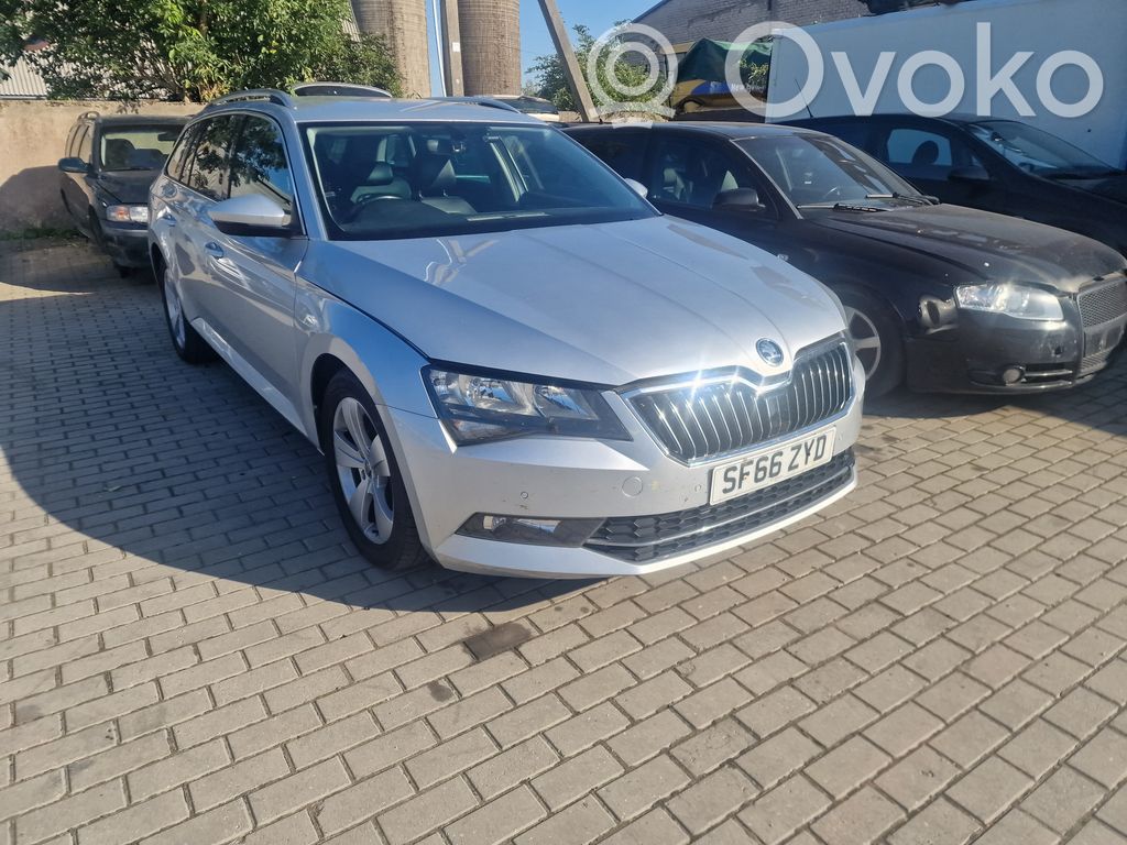 Superb B8 (3V) Superb  5Q0907530AM