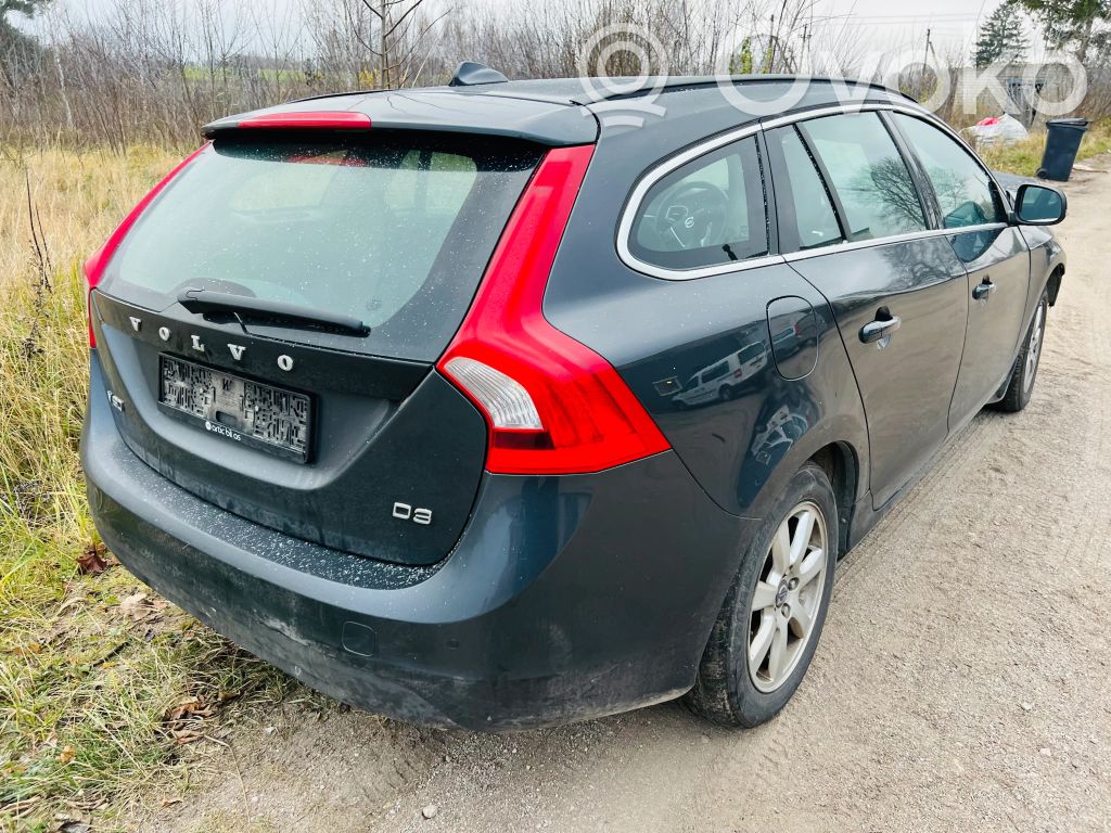 V60 V60, V60 Cross Country  31295504
