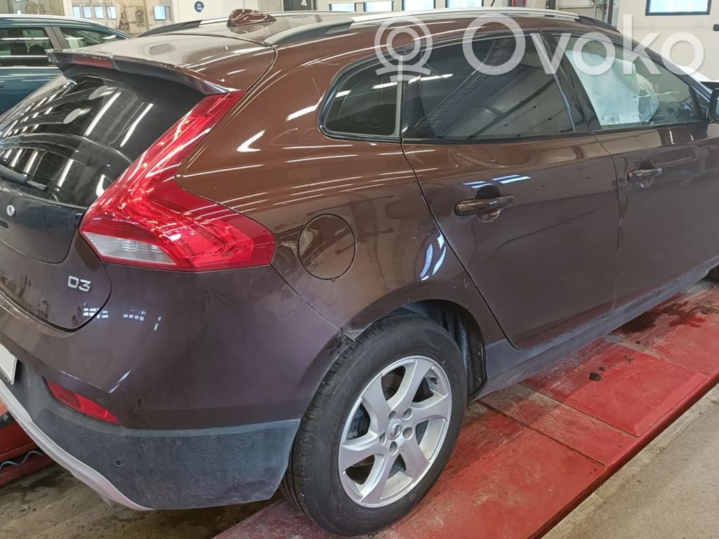 V40 Cross country V40 Cross Country  1319940