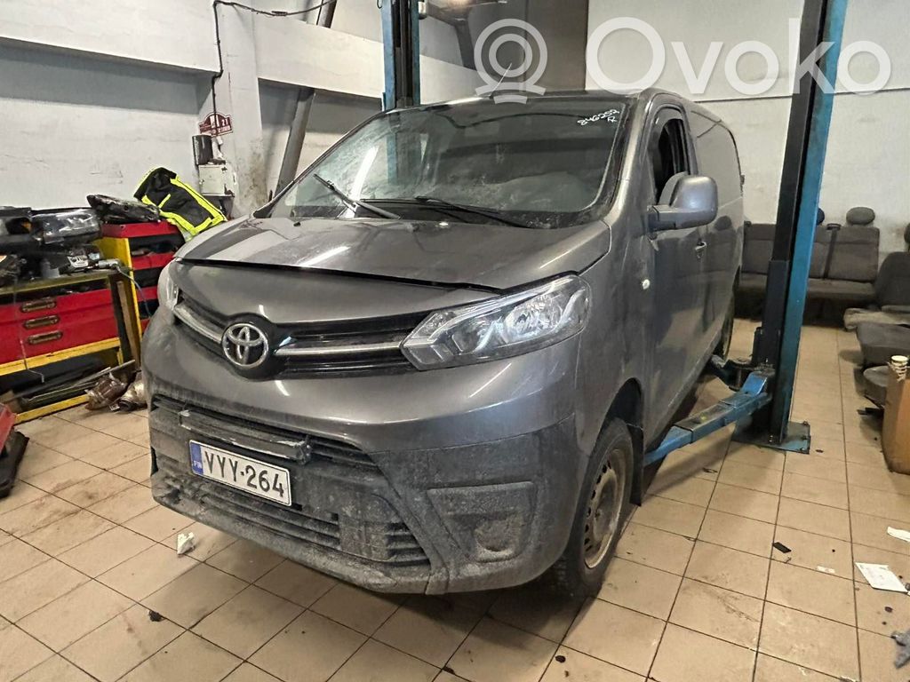 Proace ProAce  SU001A4144