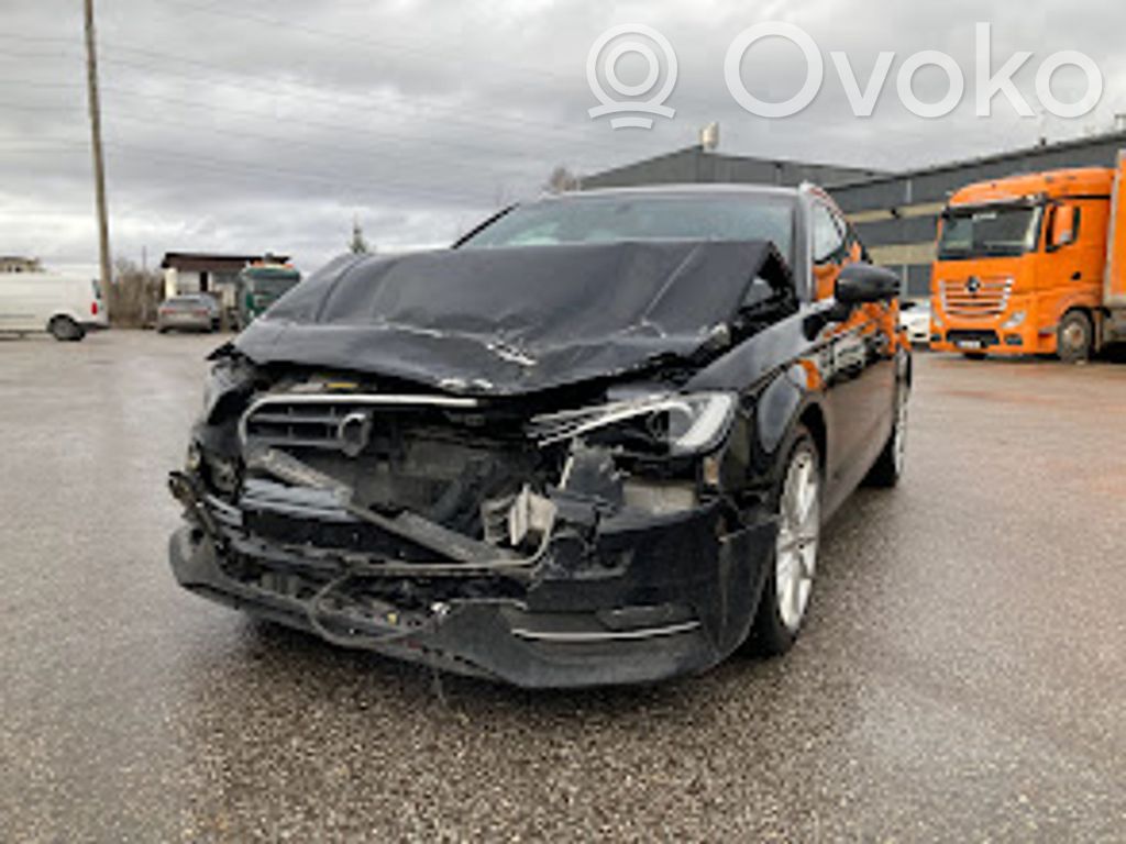 RS3 RS3  8V0821105G