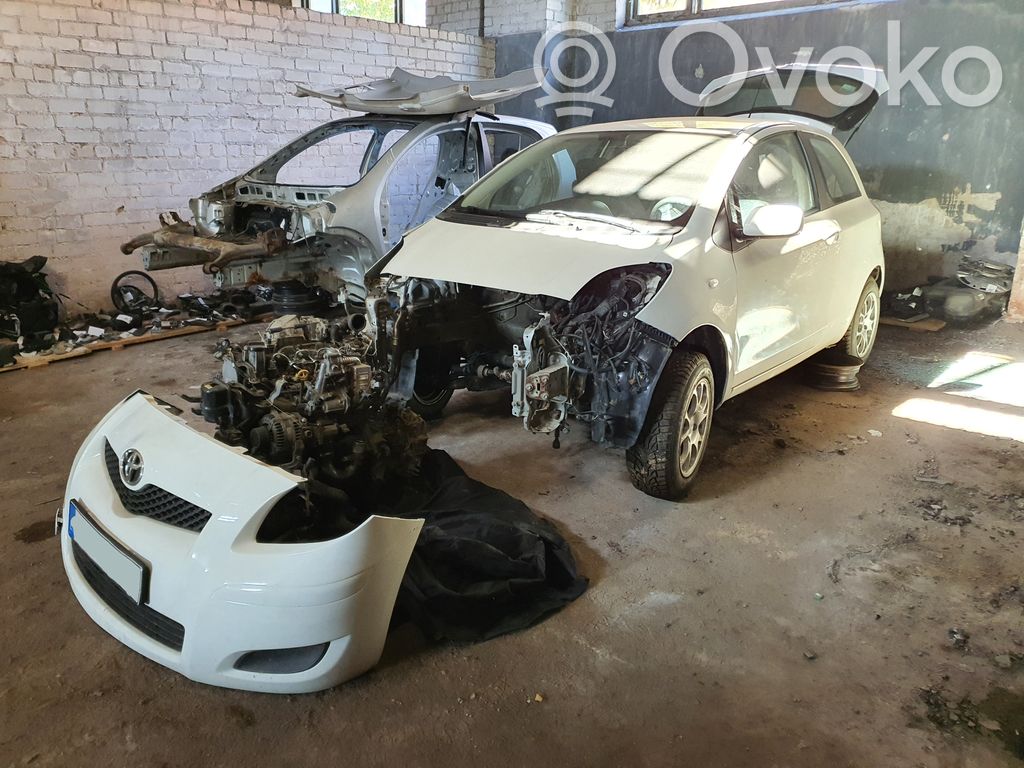 Yaris Yaris  172010N041