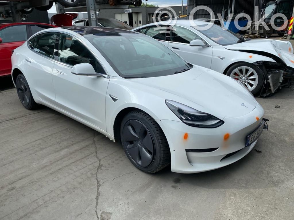 Model 3 Tesla Model 3  800820400A