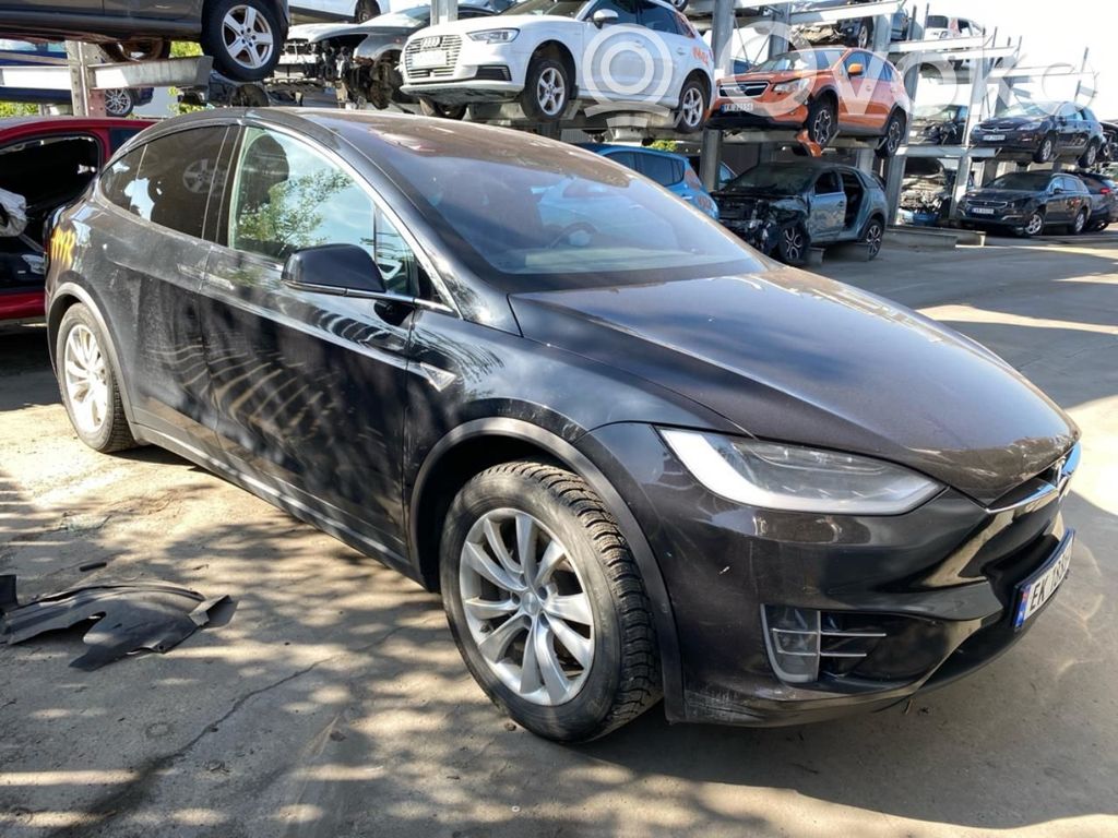 Model X Tesla Model X  102783100E