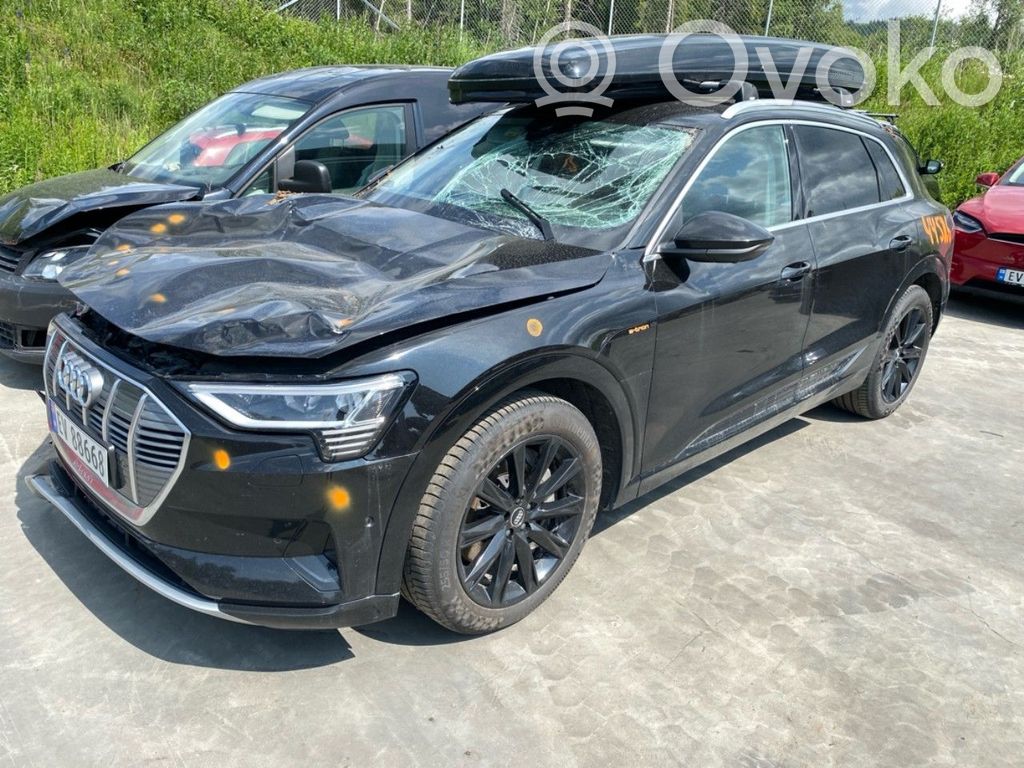 e-tron e-tron  4N1423053P