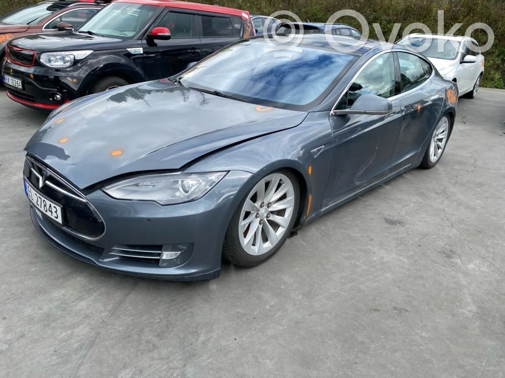 Model S Tesla Model S  600592000C