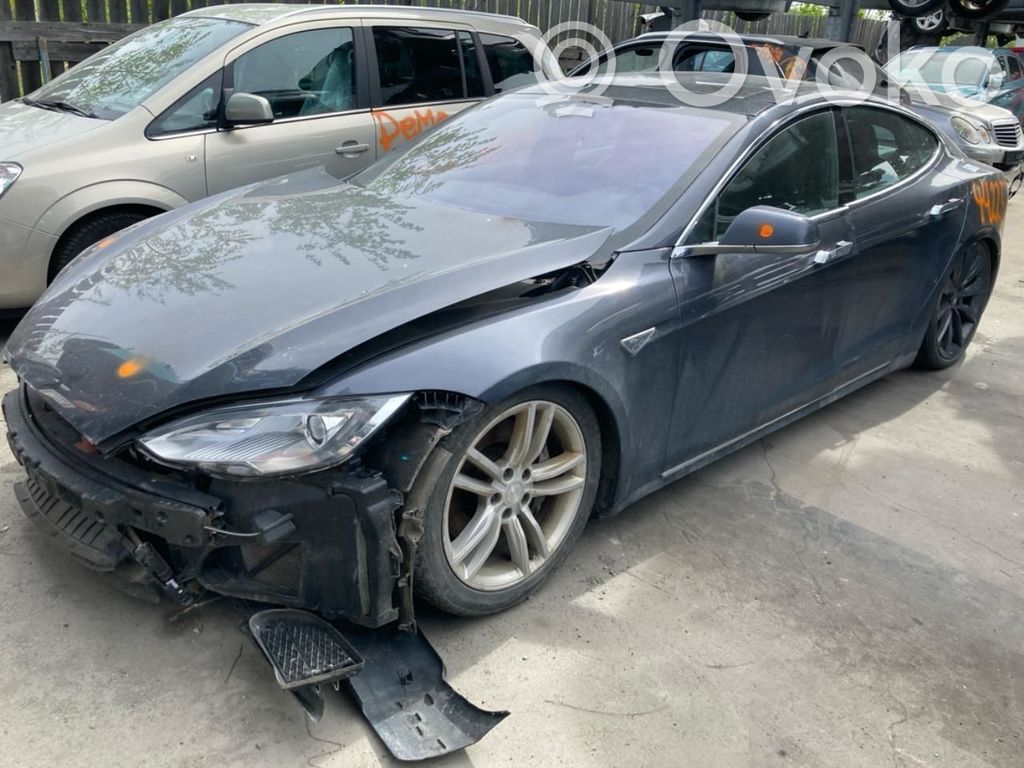 Model S Tesla Model S  101589800A
