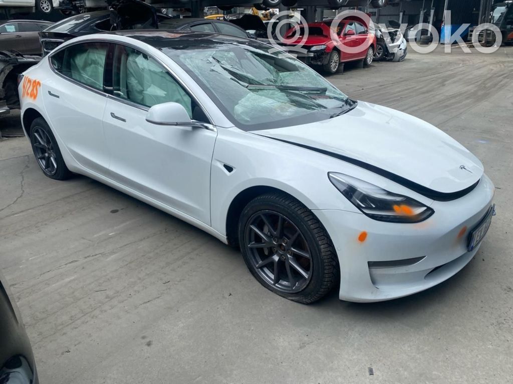 Model 3 Tesla Model 3  1462554S1J