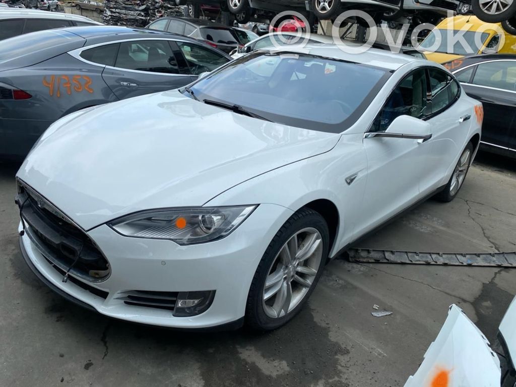 Model S Tesla Model S  100852800D