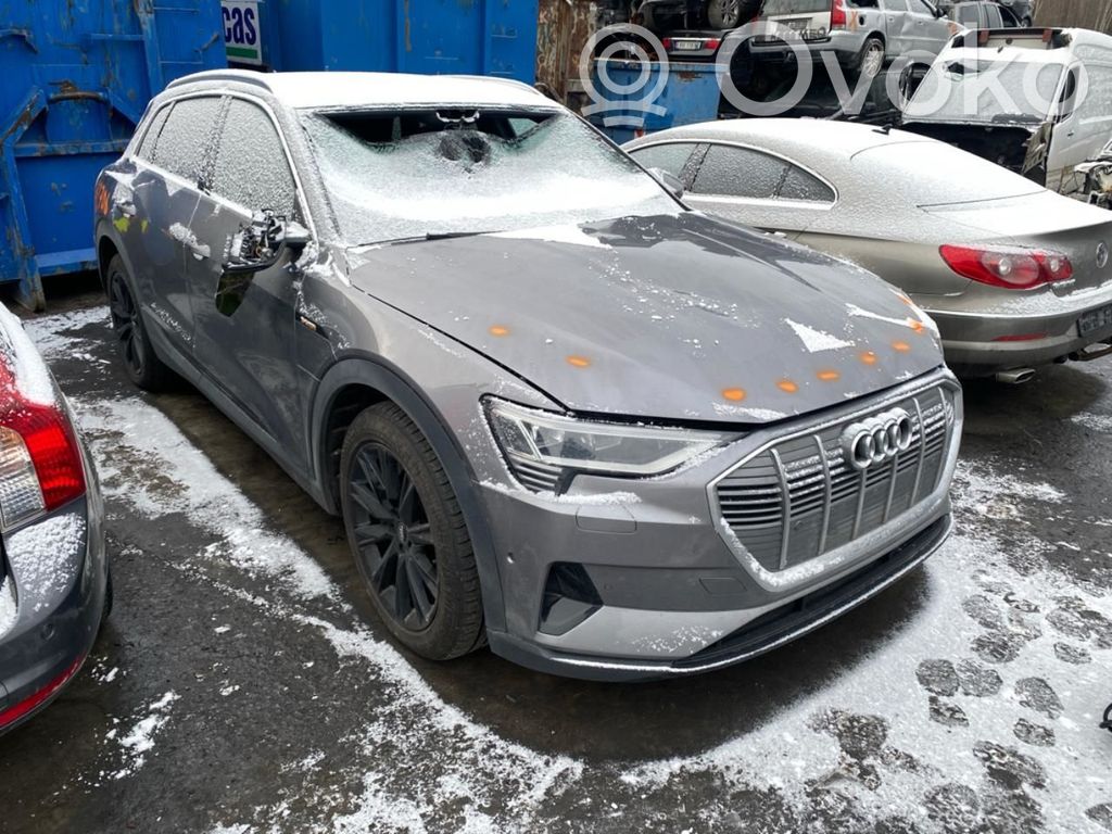 e-tron e-tron  4KE827025B