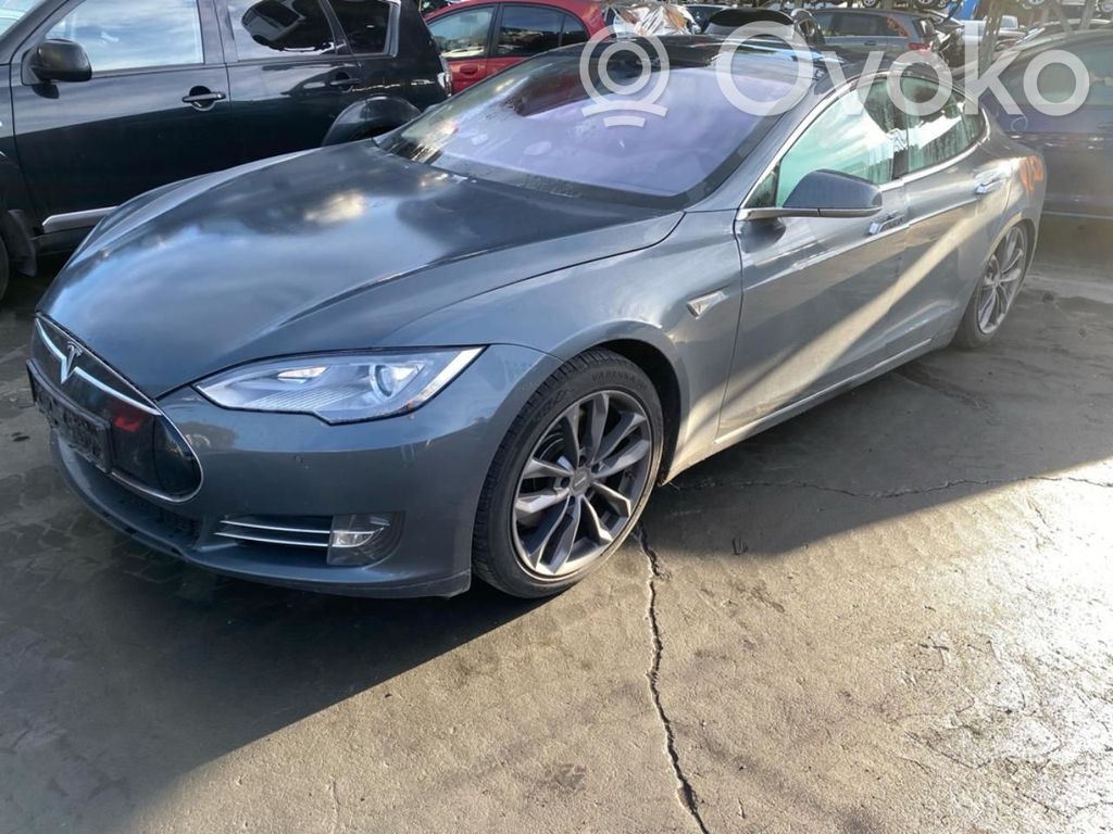 Model S Tesla Model S  6006622E0H