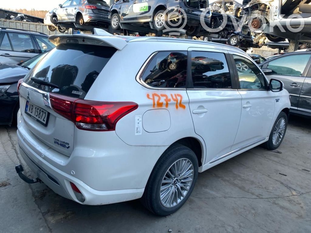 Outlander Outlander  4B12