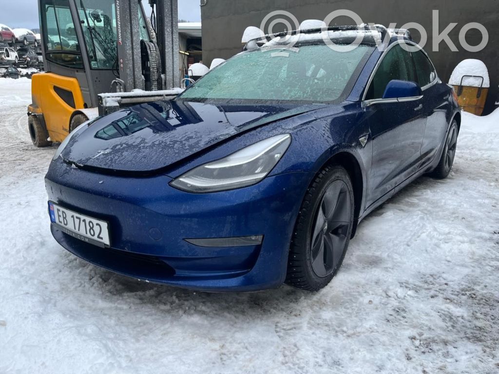 Model 3 Tesla Model 3  108954300G