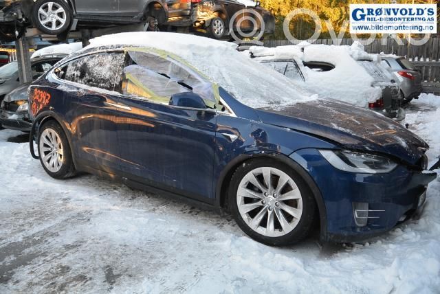 Model X Tesla Model X  103722200D
