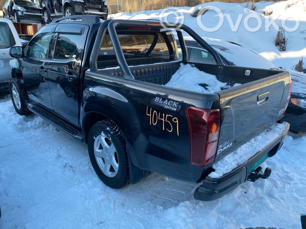 D-Max D-Max  8979458431